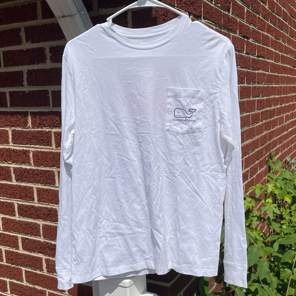 Vineyard Vines Santa T-Shirt - Picture 2 of 5